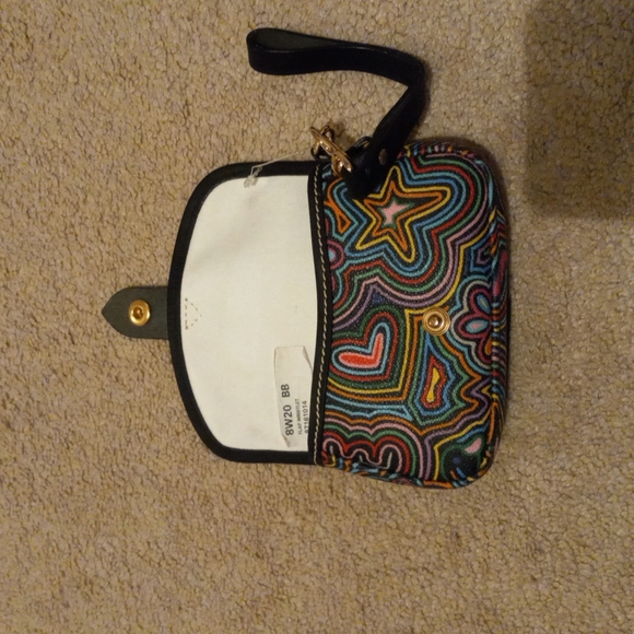 Dooney & Bourke Flap-Wristlet (NWOT) - Picture 5 of 16